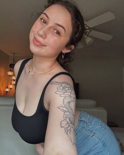 Female escort/hooks up - Image 3